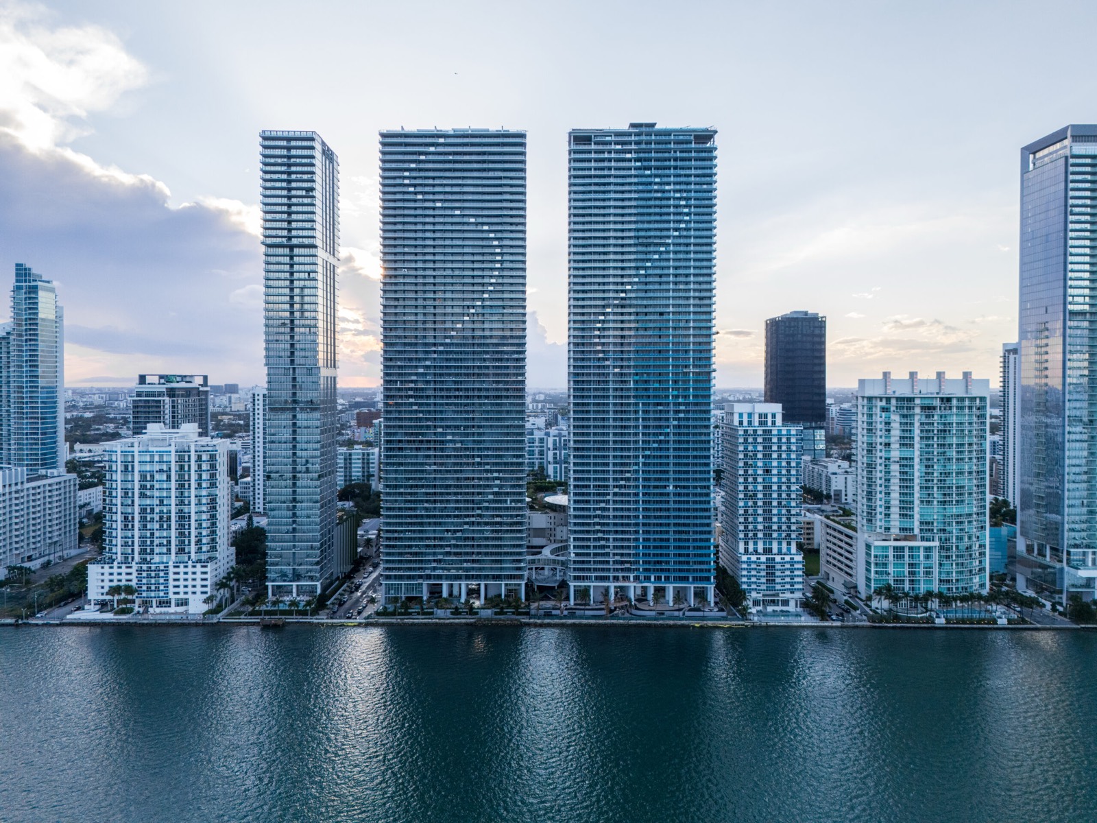 Aria Reserve North Tower, Edgewater