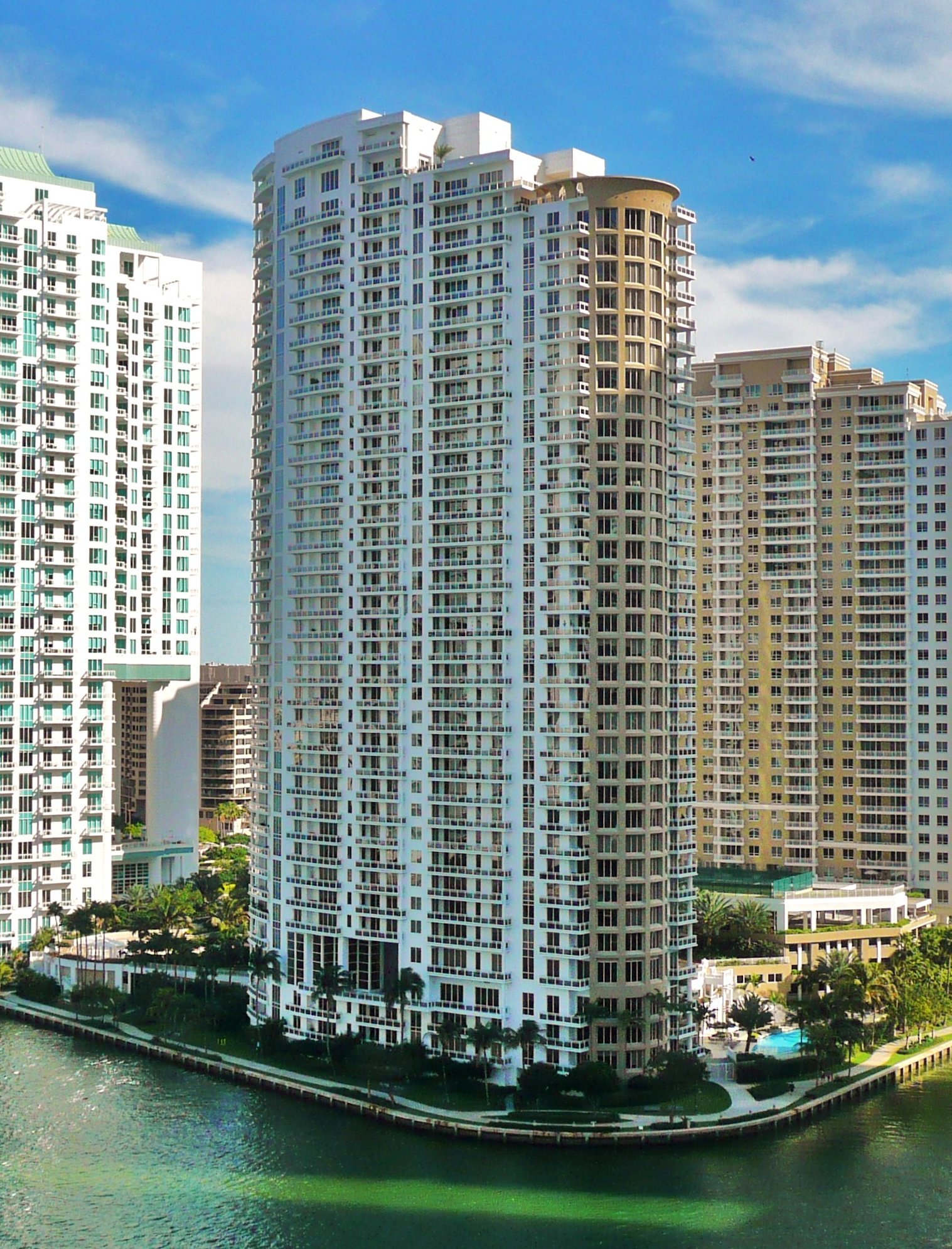 Carbonell, Brickell Key