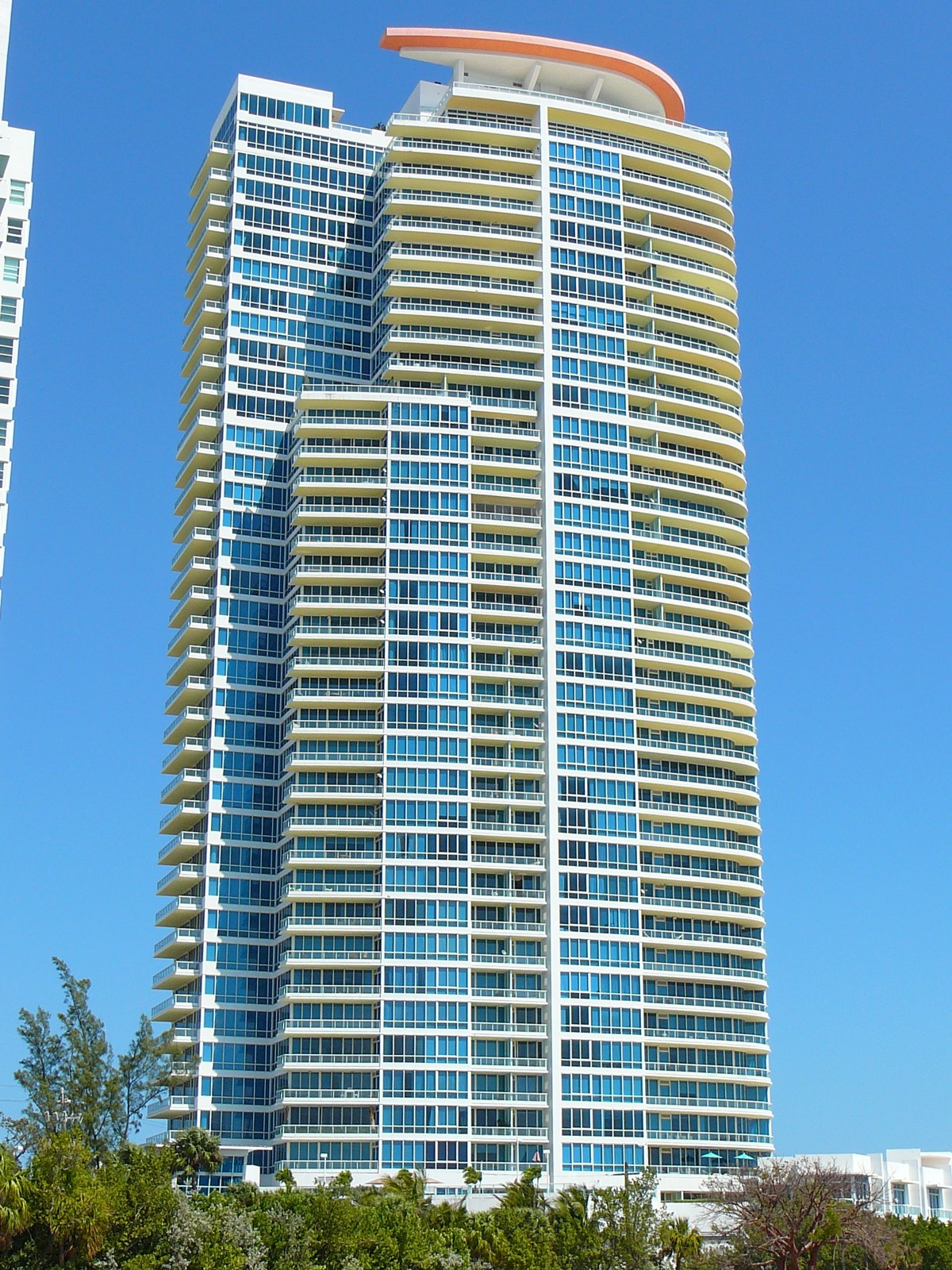 Continuum South Tower, South of Fifth
